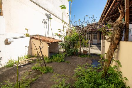 Casa à venda com 150m², 3 quartos e 4 vagas Casa à venda com 150m², 3 quartos e 4 vagasJardim