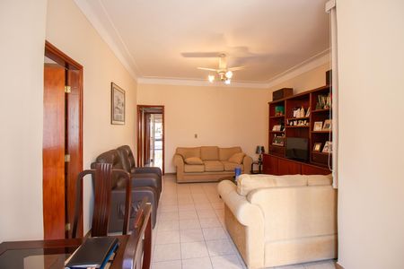 Sala de casa à venda com 3 quartos, 150m² em Vila da Penha, Rio de Janeiro