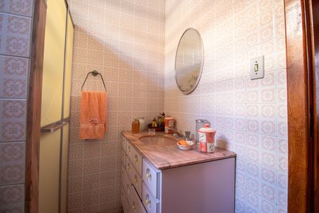 Casa à venda com 150m², 3 quartos e 4 vagas Casa à venda com 150m², 3 quartos e 4 vagasBanheiro 1