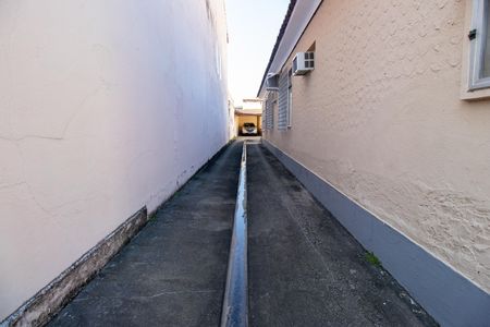 Casa à venda com 150m², 3 quartos e 4 vagas Casa à venda com 150m², 3 quartos e 4 vagasGaragem