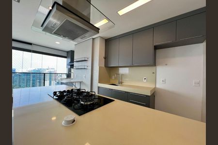 Apartamento para alugar com 3 quartos, 142m² em Real Parque, São Paulo