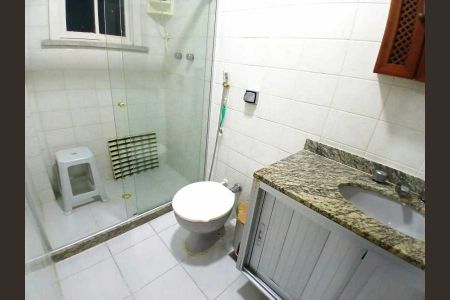 Casa de condomínio à venda com 590m², 5 quartos e 2 vagas