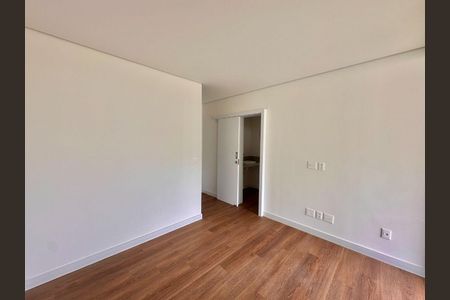 Casa à venda com 524m², 4 quartos e 3 vagas