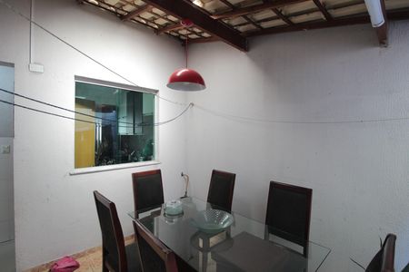 Casa para alugar com 120m², 2 quartos e 1 vagaÁrea de Serviço