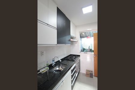 Cozinha de casa para alugar com 2 quartos, 120m² em Jardim Leblon, Belo Horizonte