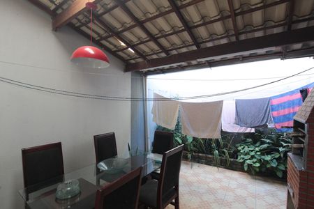Casa para alugar com 120m², 2 quartos e 1 vagaÁrea de Serviço