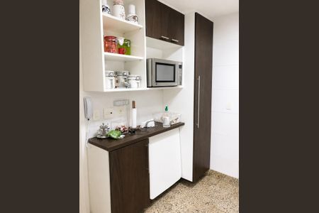 Cozinha de apartamento à venda com 4 quartos, 113m² em Barra da Tijuca, Rio de Janeiro