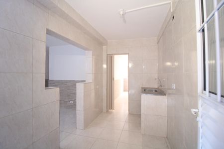 Cozinha de casa para alugar com 2 quartos, 45m² em Grajaú, São Paulo