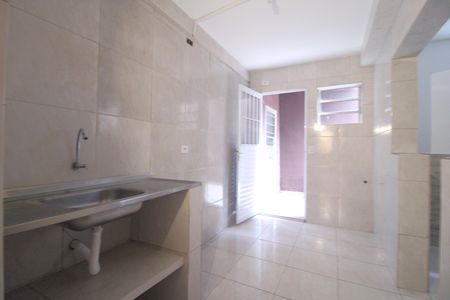 Cozinha de casa para alugar com 2 quartos, 45m² em Grajaú, São Paulo
