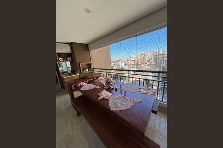 Apartamento à venda com 116m², 3 quartos e 2 vagas Apartamento à venda com 116m², 3 quartos e 2 vagasVaranda