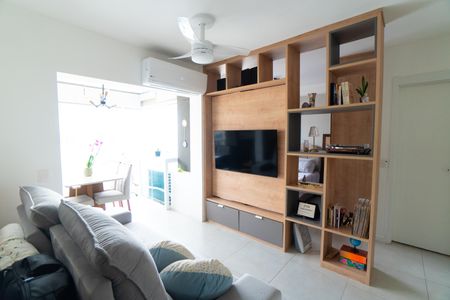 Apartamento à venda com 42m², 1 quarto e 1 vaga Apartamento à venda com 42m², 1 quarto e 1 vagaSala