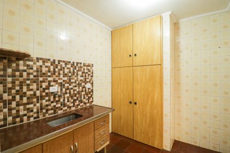 Casa para alugar com 48m², 1 quarto e sem vaga Casa para alugar com 48m², 1 quarto e sem vagaCozinha e Área de Serviço