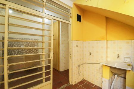 Casa para alugar com 48m², 1 quarto e sem vaga Casa para alugar com 48m², 1 quarto e sem vagaCozinha e Área de Serviço