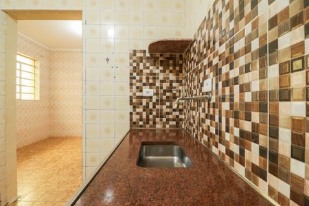Casa para alugar com 48m², 1 quarto e sem vaga Casa para alugar com 48m², 1 quarto e sem vagaCozinha e Área de Serviço