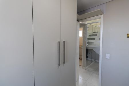 Apartamento à venda com 153m², 3 quartos e 3 vagas Apartamento à venda com 153m², 3 quartos e 3 vagasQuarto 1