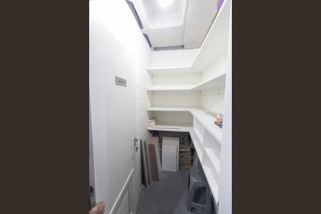 Apartamento à venda com 153m², 3 quartos e 3 vagas Apartamento à venda com 153m², 3 quartos e 3 vagasDepósito