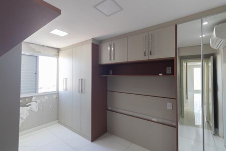 Apartamento à venda com 153m², 3 quartos e 3 vagas Apartamento à venda com 153m², 3 quartos e 3 vagasSuíte