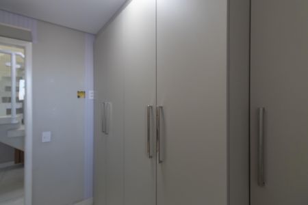 Apartamento à venda com 153m², 3 quartos e 3 vagas Apartamento à venda com 153m², 3 quartos e 3 vagasQuarto 1