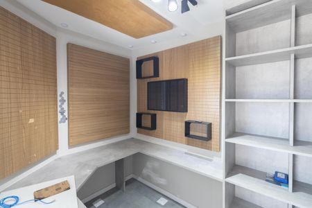 Apartamento à venda com 153m², 3 quartos e 3 vagas Apartamento à venda com 153m², 3 quartos e 3 vagasEscritório