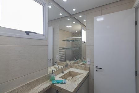 Apartamento à venda com 153m², 3 quartos e 3 vagas Apartamento à venda com 153m², 3 quartos e 3 vagasBanheiro