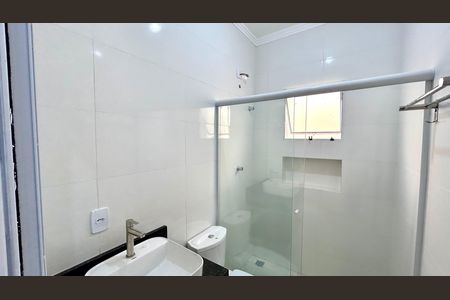 Casa para alugar com 66m², 2 quartos e 1 vaga Casa para alugar com 66m², 2 quartos e 1 vagaBanheiro