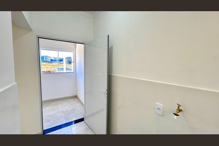 Casa para alugar com 66m², 2 quartos e 1 vaga Casa para alugar com 66m², 2 quartos e 1 vagaÁrea de Serviço