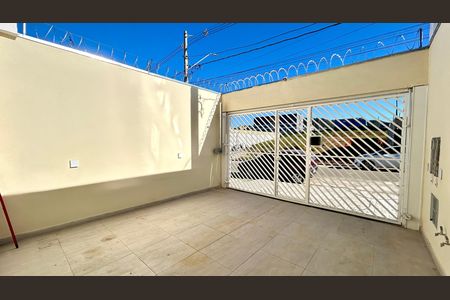 Casa para alugar com 66m², 2 quartos e 1 vaga Casa para alugar com 66m², 2 quartos e 1 vagaGaragem