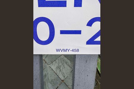 Placa Instalada na Fachada de apartamento para alugar com 2 quartos, 47m² em Vila Alzira, Santo André