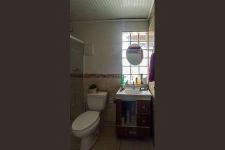 Banheiro social  de casa para alugar com 3 quartos, 150m² em Vila Nova, Porto Alegre