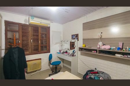 Quarto  de casa para alugar com 3 quartos, 150m² em Vila Nova, Porto Alegre
