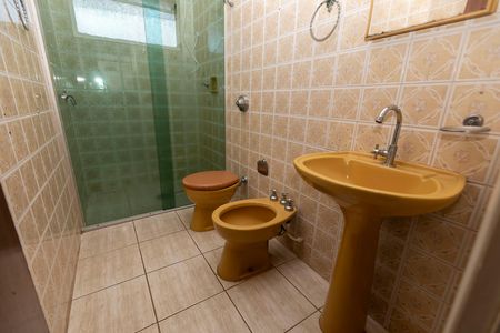 Apartamento à venda com 65m², 2 quartos e sem vaga Apartamento à venda com 65m², 2 quartos e sem vagaBanheiro