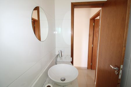 Banheiro de apartamento para alugar com 2 quartos, 55m² em Vila Curuçá Nova, São Paulo