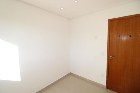 Apartamento para alugar com 55m², 2 quartos e 1 vagaQuarto 1