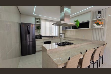 Casa de Condomínio à venda com 4 quartos, 568m² em Gran Royalle, Lagoa Santa
