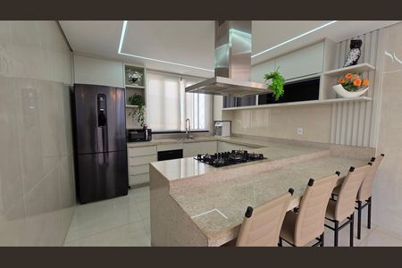 Casa de condomínio para alugar com 568m², 4 quartos e 4 vagas