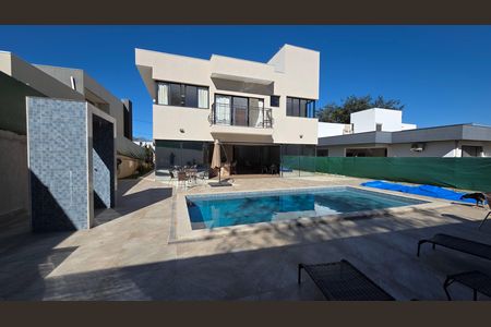 Casa de condomínio para alugar com 568m², 4 quartos e 4 vagas