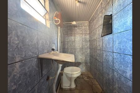 Banheiro de kitnet/studio para alugar com 1 quarto, 30m² em Morada do Vale Iii, Gravataí