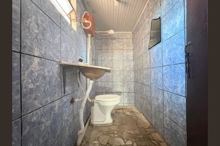 Banheiro de kitnet/studio para alugar com 1 quarto, 30m² em Morada do Vale Iii, Gravataí