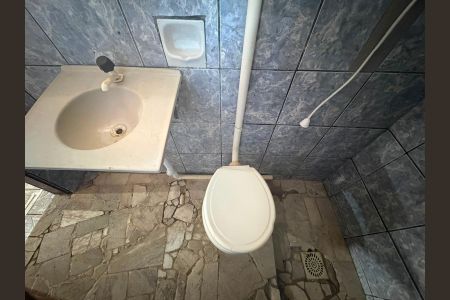 Banheiro de kitnet/studio para alugar com 1 quarto, 30m² em Morada do Vale Iii, Gravataí