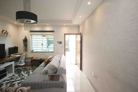 Sala de casa à venda com 2 quartos, 84m² em Vila Tolstoi, São Paulo