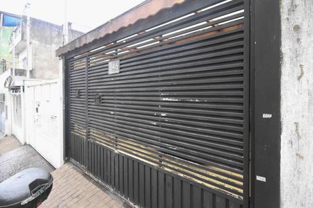 Fachada de casa à venda com 2 quartos, 84m² em Vila Tolstoi, São Paulo
