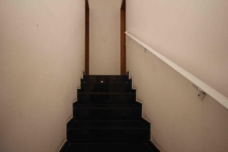 Escada de casa à venda com 2 quartos, 84m² em Vila Tolstoi, São Paulo