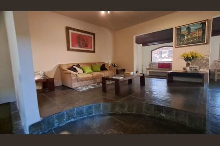 Casa à venda com 4 quartos, 450m² em Taquara, Rio de Janeiro