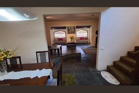 Casa à venda com 4 quartos, 450m² em Taquara, Rio de Janeiro
