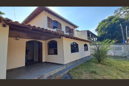 Casa à venda com 450m², 4 quartos e 5 vagas