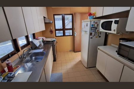 Casa à venda com 450m², 4 quartos e 5 vagas