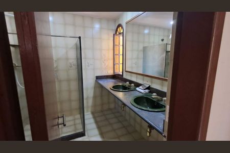 Casa à venda com 450m², 4 quartos e 5 vagas