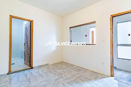 Casa à venda com 3 quartos, 125m² em Santa Tereza, Belo Horizonte