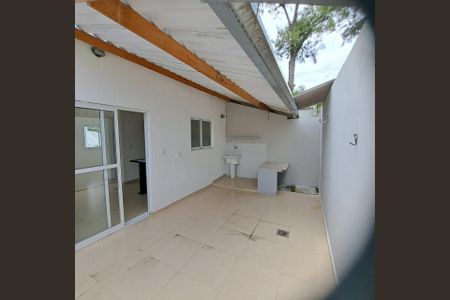 Casa para alugar com 84m², 2 quartos e sem vaga