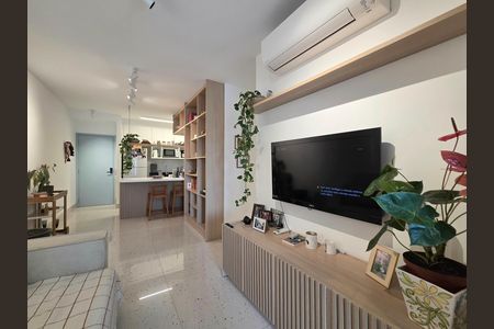 Apartamento para alugar com 75m², 2 quartos e 2 vagas Apartamento para alugar com 75m², 2 quartos e 2 vagasSala